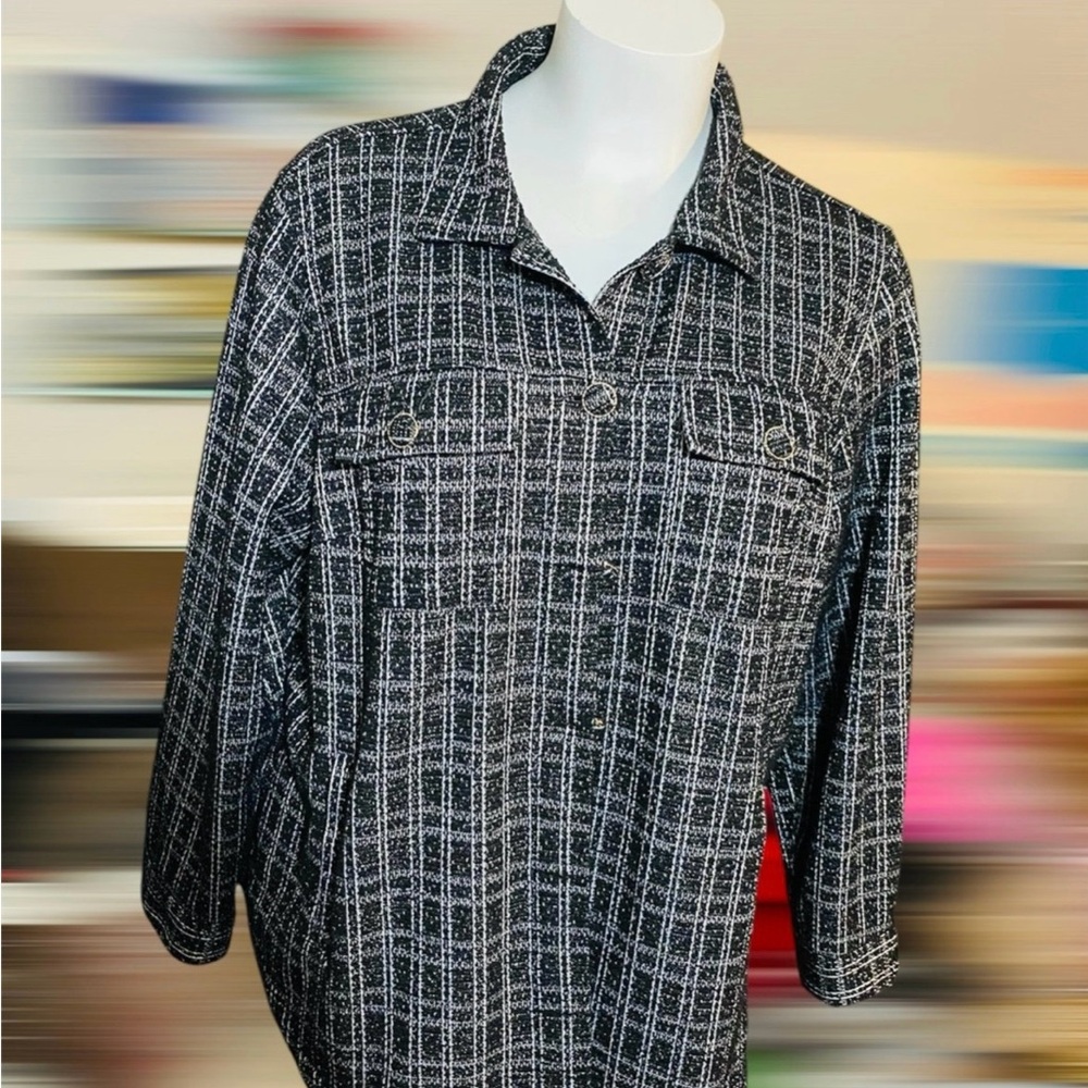 Torrid Classic Black and Silver Blazer - Picture 6 of 6